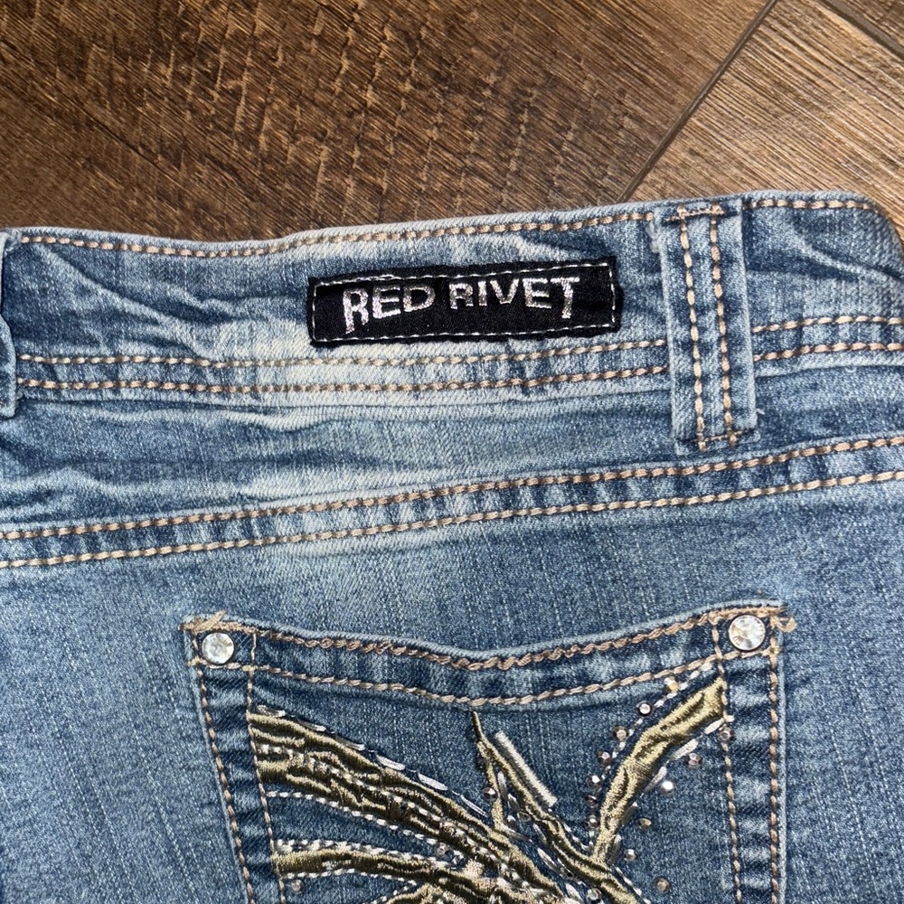 Red Rivet Light Blue Denim Shorts - Picture 3 of 7